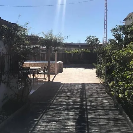 Terreta Piscina Y Playa
